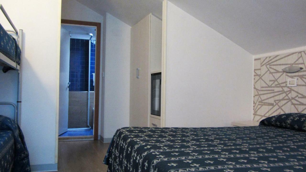 Hotel Sorriso - Molto Piu Di Una Stella Riccione Exterior photo